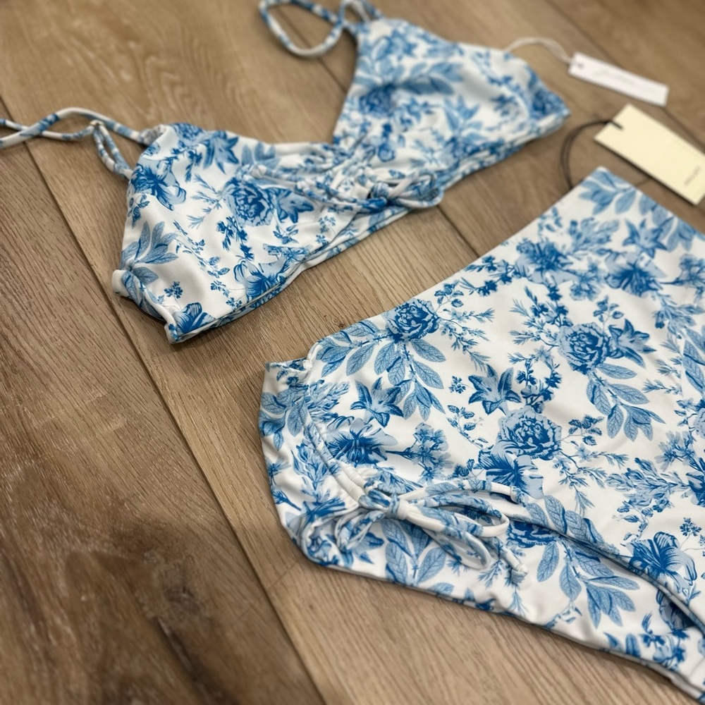 🆕 2 Pc JUILLET EMERSON TOP & BOHDI BOTTOM IN WILDER FLORAL - Picture 3 of 11